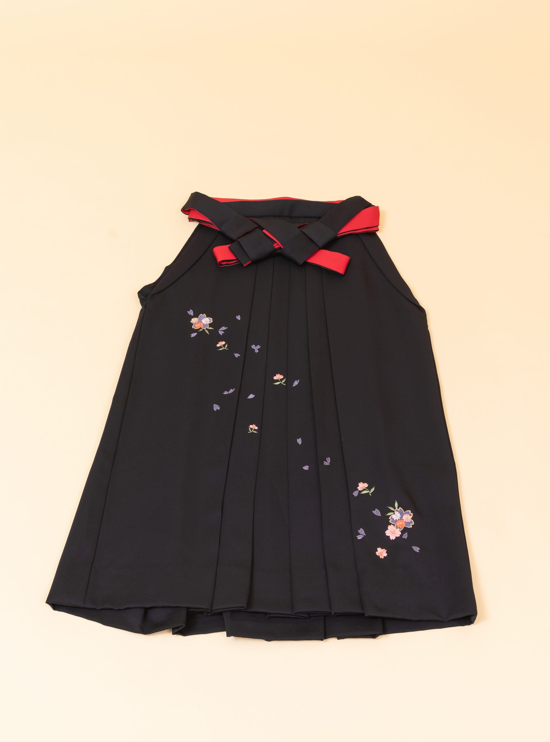 黒赤ひも 桜紋・菊刺繍（940129）