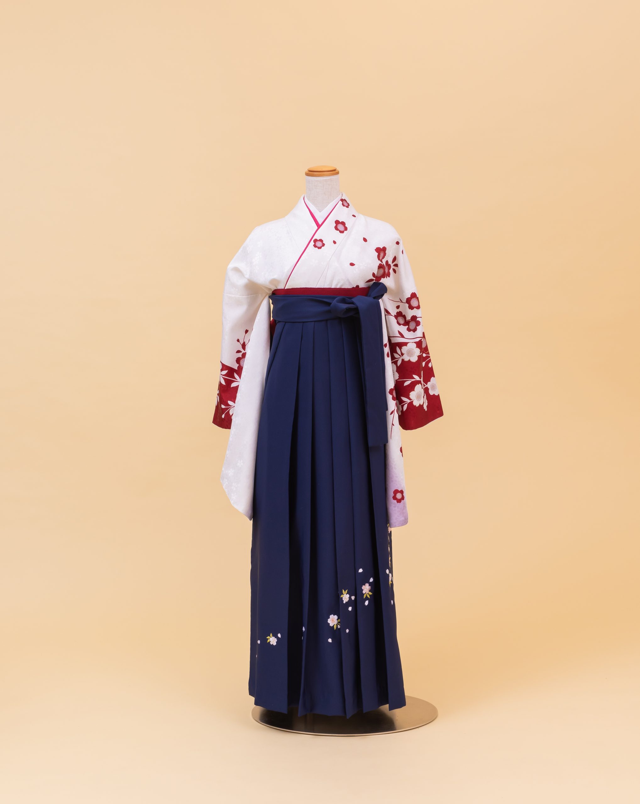 白地にエンジ桜柄（800200）/紺 小桜刺繍